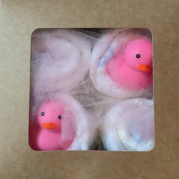 đ§Baby Gift! âCUPCAKES!â Pink Duckie Diaper âCupcakesâ Baby Girl Gift Set - Picture 3 of 5
